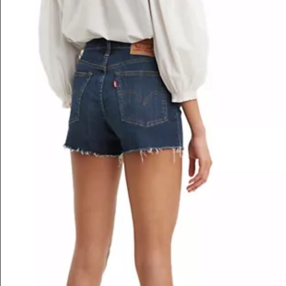 Levi’s HIGH RISE SLIM THROUGH HIP SHORTS 14 | W32 - Picture 3 of 13
